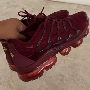 Nike Vapormax Plus (Burgundy)